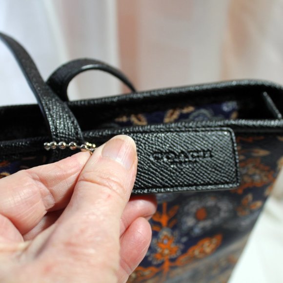 COACH Large Tote & Matching Wristlet, Blue/Orange Floral PVC, EUC - Picture 6 of 12